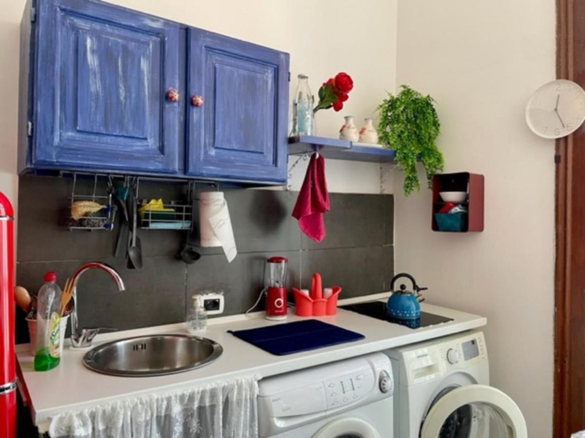 La Porta Accanto Apartment *